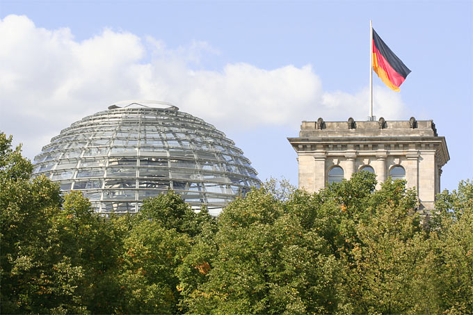 Reichstag, Sitz des Deutschen Bundestages - Foto: Helge May