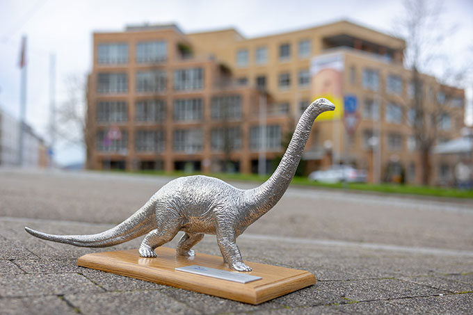 Blick auf das Ministerium für Ernährung, Ländlichen Raum und Verbraucherschutz in Stuttgart: Der Negativpreis „Dinosaurier des Jahres“ geht an die unionsgeführten Landesagrarministerien, stellvertretend an Baden-Württembergs Agrarminister Peter Hauk. - Foto: Frank Eppler