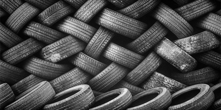 Chemisches Recycling umfasst zum Beispiel die Pyrolyse, mit der Altreifen recycelt werden können - Foto: Pixabay/Pexels