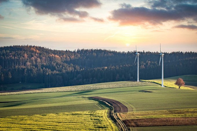 Windkraft. - Foto: unsplash/Franz-Bachinger
