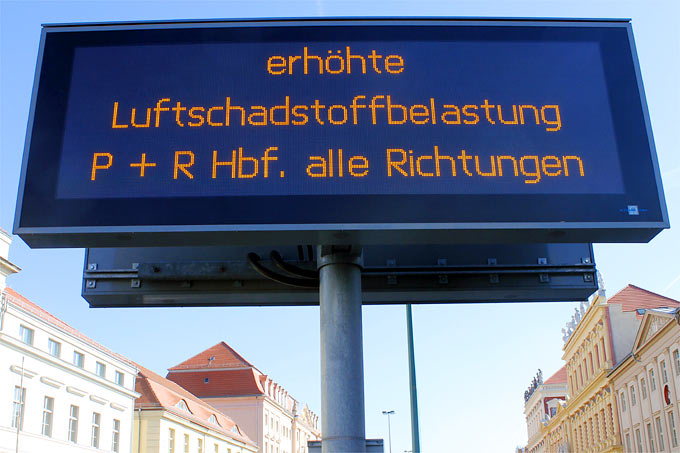 Warnung vor hoher Luftbelastung - Foto: Helge May