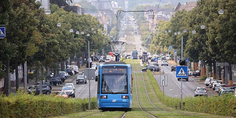 Ein wichtiger Punkt für nachhaltige Mobilität: Verlagerung auf klimafreundlichere Verkehrsmittel - Foto: Jan Piecha