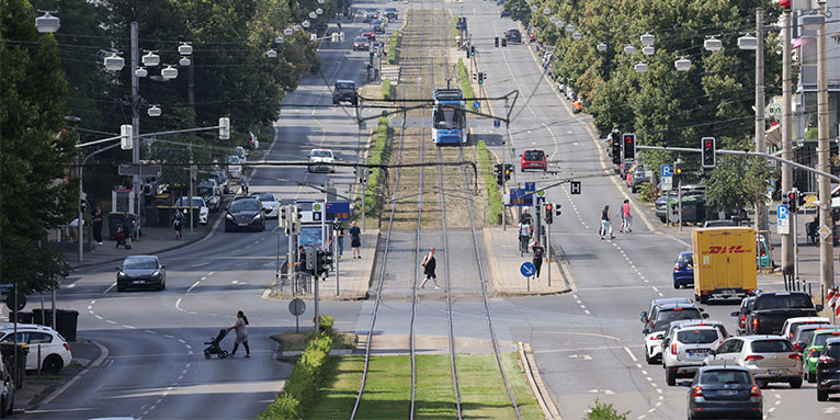 Stadtverkehr in Kassel. - Foto: NABU/Jan Piecha